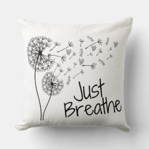 Coussin Respire l'oreiller à lancer par Posh Little Finds