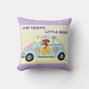 Coussin Restez Trippy, Petit Hippie Dachshund en voiture