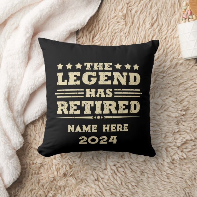Coussin Retraite personnalisée La légende a pris sa retrai (Couverture)