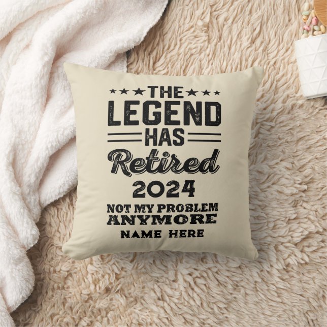 Coussin Retraite personnalisée La légende a pris sa retrai (Couverture)