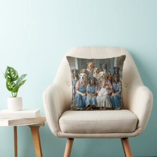 Coussin Réunion de famille de chiens sur la véranda d'une 
