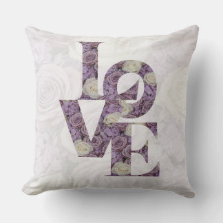 Coussin Romantic lavender Colour Rose 'LOVE' Accent Pillow
