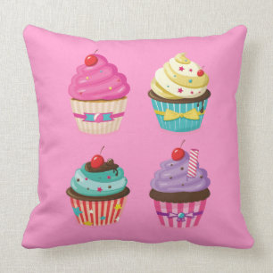 Coussin rose de petit gâteau