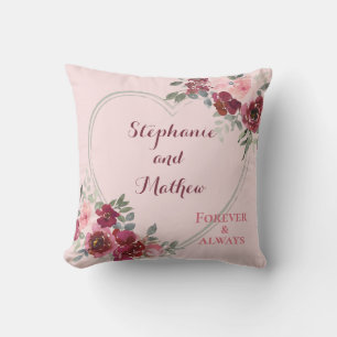 Coussin Rose et burgundy floraux personnalisés en forme de
