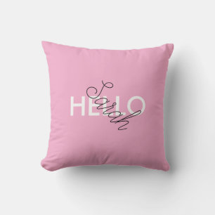 Coussin rose personnalisé "Hello" avec nom personn