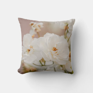 Coussin Roses blanches de Korbin romantiques photo botaniq