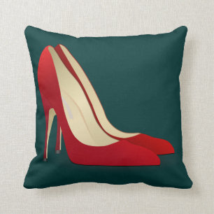 coussin rouge de chaussures de talon haut