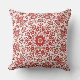 Coussin rouge et blanc, bandana ethnique
