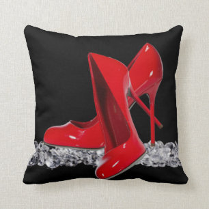 Coussin Rouges, hauts talons et diamants blancs