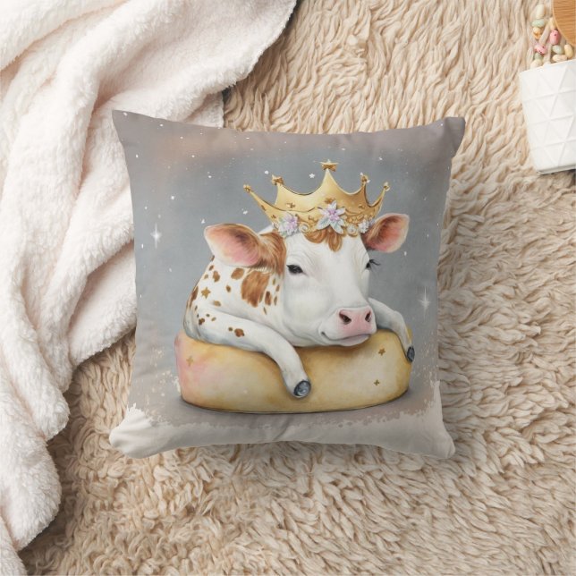 Coussin Royal Cow Dreaming on Cheese Throne                (Couverture)