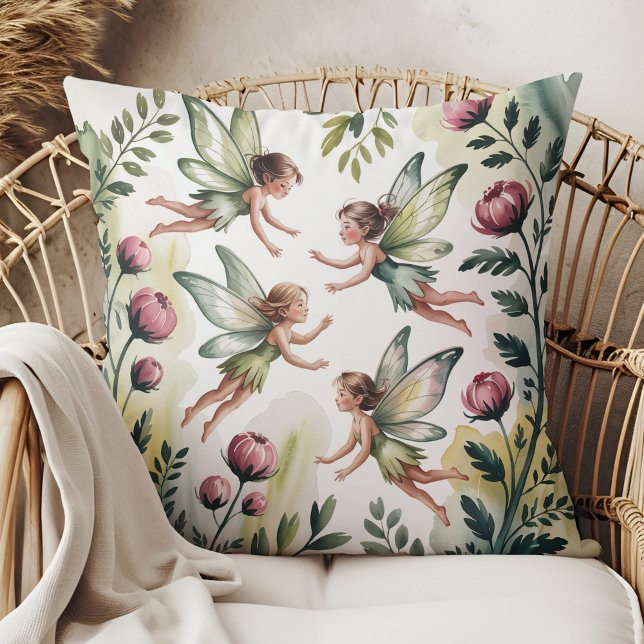 Coussin Sage Green Fairycore Floral Throw Pillow (Sage Green Fairycore Floral Throw Pillow in a boho rattan armchair.)