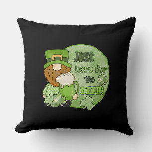 Coussin Saint-Patrick Green Gnome Just Here For the Beer