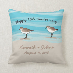 Coussin Sandpipers sur la plage, Anniversaires dans le sab
