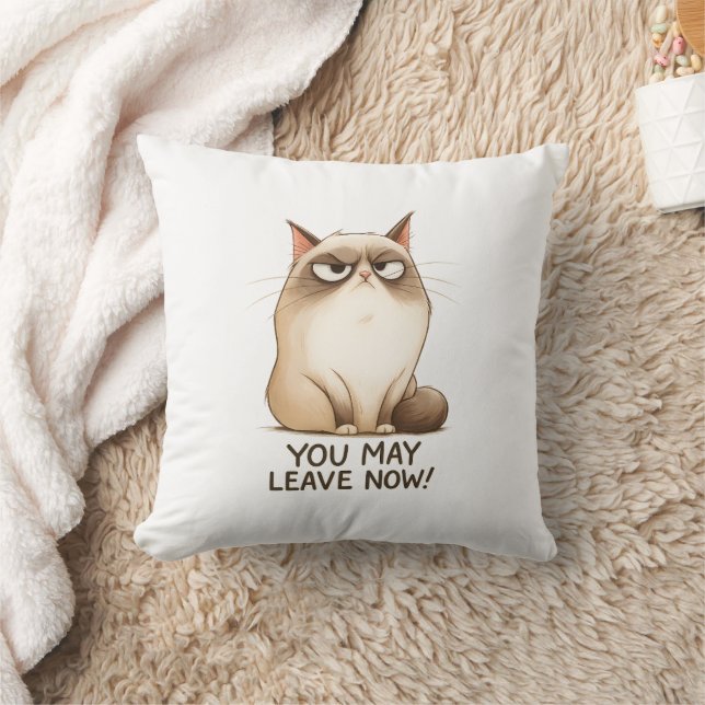 Coussin 🙀 Sassy Cat Throw Pillow 🚪🐾 (Couverture)