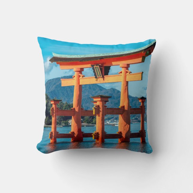 Coussin Scenic landscape with Japanese Torii Gate (Recto)