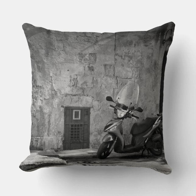Coussin Scooter en noir et blanc (Recto)
