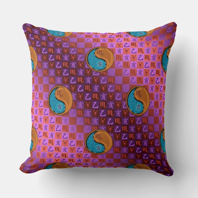 Coussin Scorpion & Sanglier de bois (Recto)
