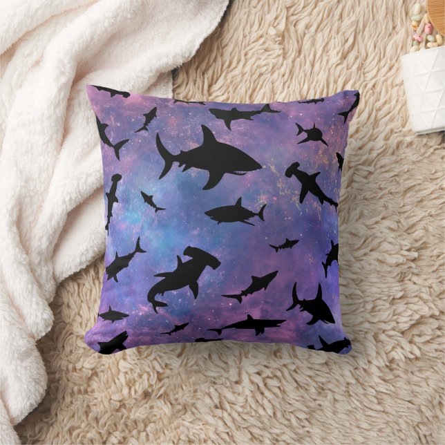 Coussin Simple requin mâchoires baleine motif de galaxie o (Couverture)