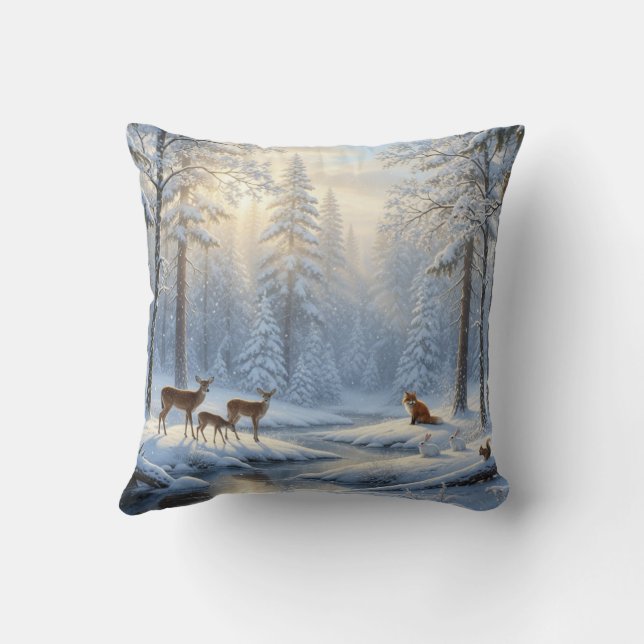 Coussin Snow Covered Forest with Woodland Wildlife (Verso)