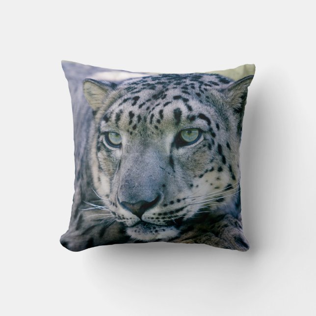 Coussin Snow Leopard closeuse (Recto)