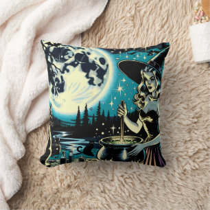 Coussin Sorcière vintage remuant un chaudron Halloween 