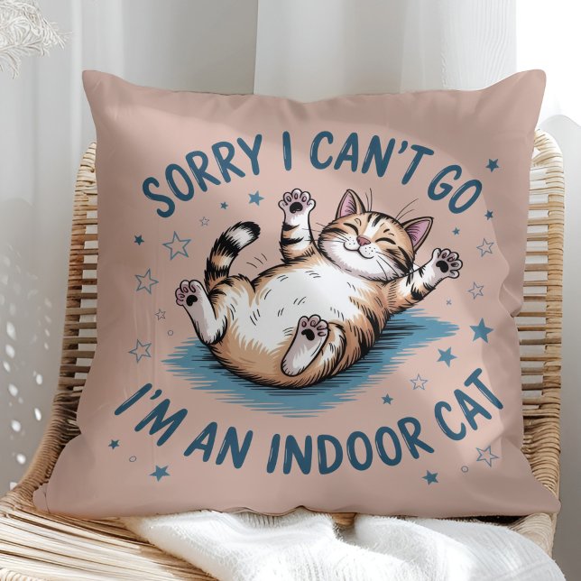 Coussin "Sorry I Can't Go, I'm an Indoor Cat" Funny ("Sorry I Can't Go, I'm an Indoor Cat" Funny Throw Pillow in a sunny boho rattan chair.)