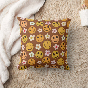 Coussin Souriez de joyeux visages avec des fleurs Nursery