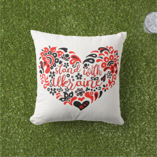 Coussin Soyez avec l'Ukraine lettrage et coeur