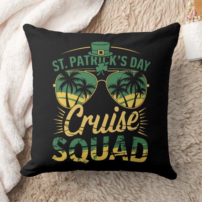 Coussin St Patrick's Day Cruise Squad Famille Correspondan (Couverture)