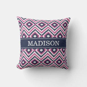 Coussin Stylish Rose Navy Ikat Diamond Motif avec nom