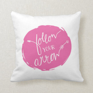 Coussin Suivez votre carreau | {le dos de flèche de rose}