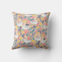 Swans doux en Whimsical sur rose pâle