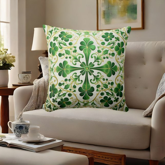 Coussin Symbole celtique irlandais (Celtic Sign Irish-themed Throw Pillow)