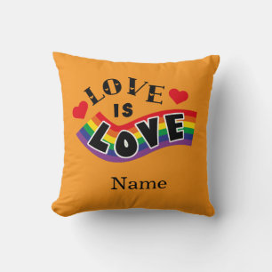 Coussin Tape arc-en-ciel « L'amour est l'amour » avec typo
