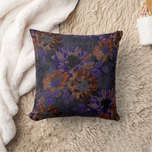 Coussin Terracotta, fleurs violettes sur un gris velouté