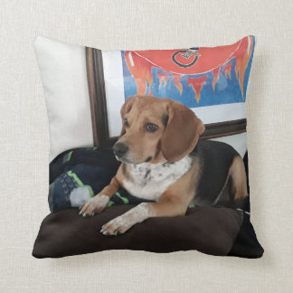 Coussin The Regal Beagle Toss Pillow