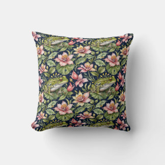 Coussin 🌸 The star of the show is a green frog