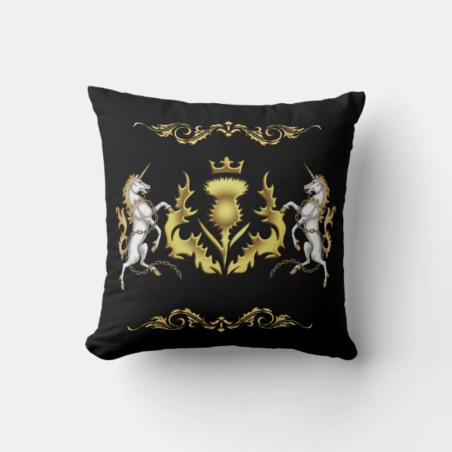 Coussin Thistère écossais à couronne d'or en noir (Recto)