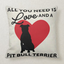 Tout que vous avez besoin est amour et un pitbull