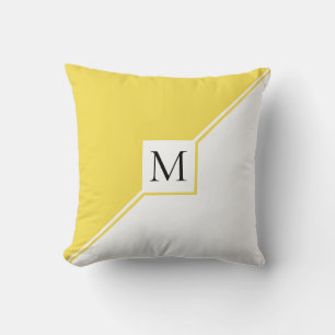 Coussin Triangles jaunes et monogramme moderne