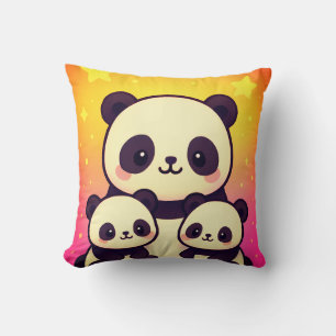 Coussin Trio de panda Whimsical dans le paysage de rêve Gr