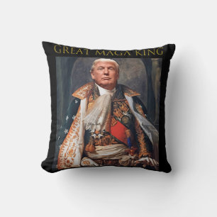 Coussin Trump Ultra Maga King s'amuse à merveille