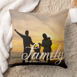 Coussin Type de superposition de texte de famille