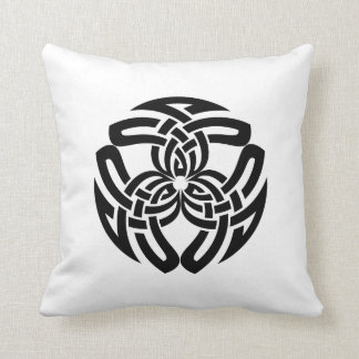 Coussin Un noeud Carré celte, un triple Motif