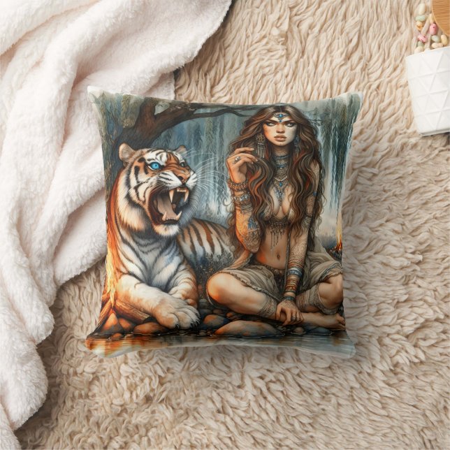 Coussin Une Américaine D'Origine Assis Avec Le Tigre Par L (Couverture)