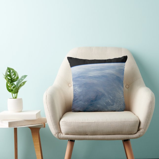 Coussin Une Bombe De Fumée Sur L'Afrique Tropicale Du Sud. (Chaise)