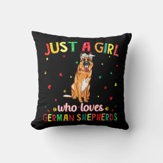 Coussin Une fille qui aime les bergers allemands chien