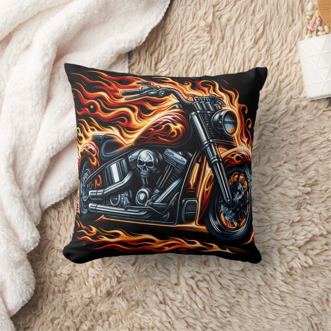 Coussin Une motocyclette flamboyante au coucher du soleil (Couverture)