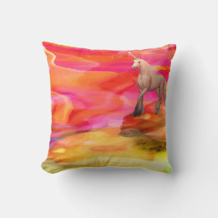 Coussin Unicorne dans le désert peint