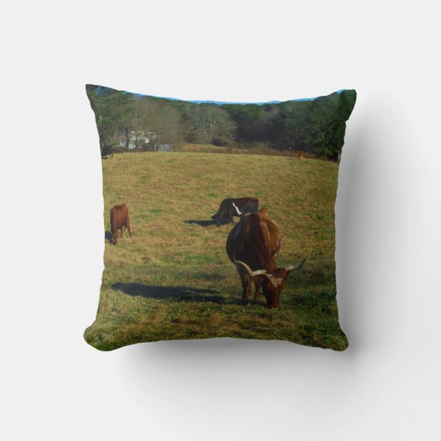 Coussin Vaches Brown et blanches de landes (Recto)